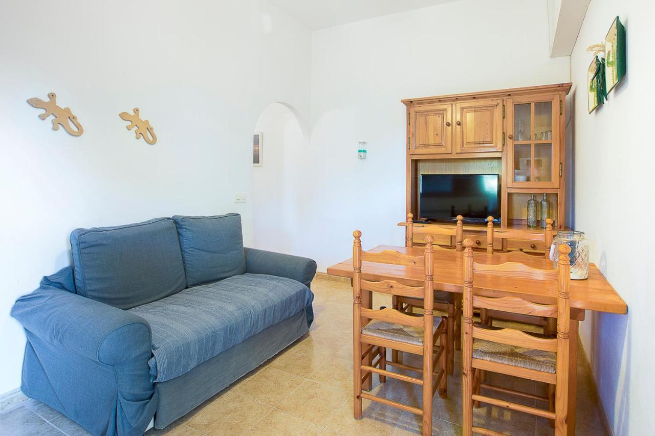 Apartamentos Molina 9-10-11 Es Caló Eksteriør bilde